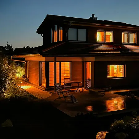 Wooden House With Zen Garden Near Boltenhagen بيت للعطل